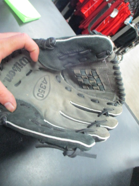 Load image into Gallery viewer, Used Wilson A350 11&quot; Glove - RHT
