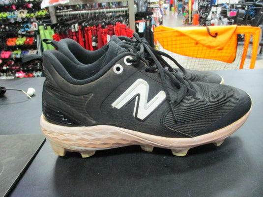 Used New Balance Size 7.5 Cleats