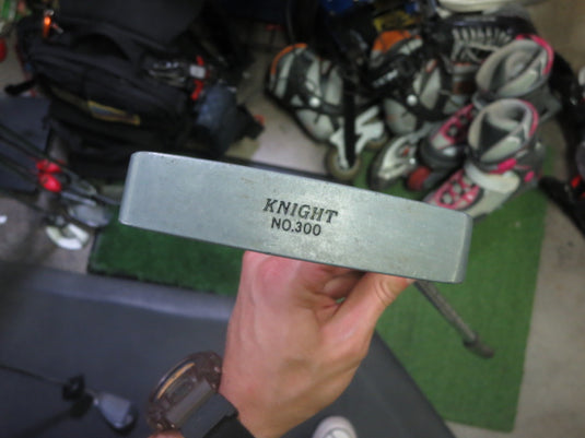Vintage Knight No.300 Right Hand Blade Putter