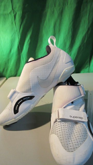 Load image into Gallery viewer, Like New Nike Superrep Indoor Cycling shoes Peloton White Womens - Size 7.5
