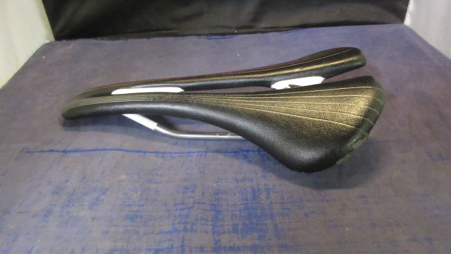 Load image into Gallery viewer, Used Specialized Romin Expert Body Geometry Bicycle Seat - wear on seat &amp; under
