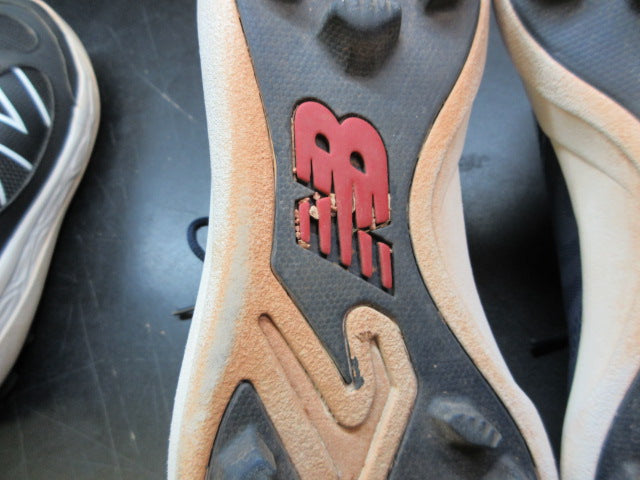 Load image into Gallery viewer, Used New Balance Baseball Cleats size 4 Navy
