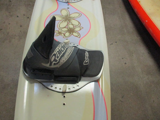 UIsed Connelley wake Girl 136cm WAKEBOARD W Small Bindings