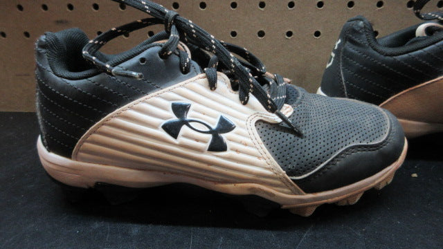 Load image into Gallery viewer, Used Under Armour UA Leadoff Low RM Baseball Cleats - Size Youth 2.5
