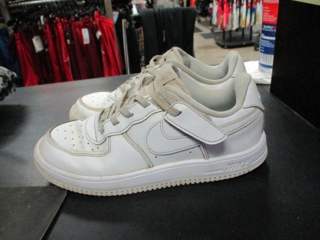 Load image into Gallery viewer, Used Nike Air Force 1 Size Youth 3 Sneakers
