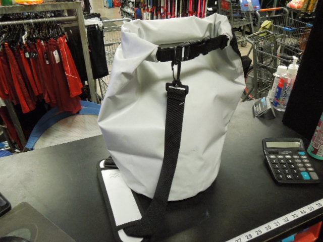 Load image into Gallery viewer, Used Wren Insulated Cooler Dry Bag With Active Liquid Cooling Sleeve
