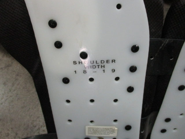 Load image into Gallery viewer, Used Gamer Gear 2000 All Purpose Adult Large Football Shoulder Pads
