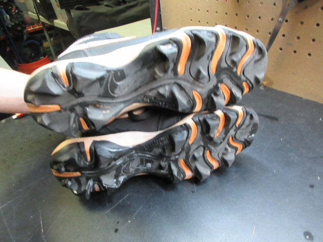 Load image into Gallery viewer, Used Jordan 1 Retro MCS Baseball Cleats - Size Youth 6
