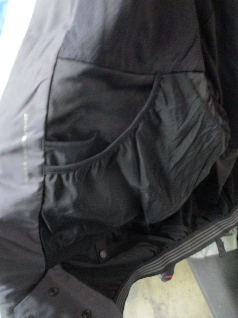Load image into Gallery viewer, Used KJUS Lasse White Snow Jacket Size 56 /Adult Size 2XL - small spot on pocket
