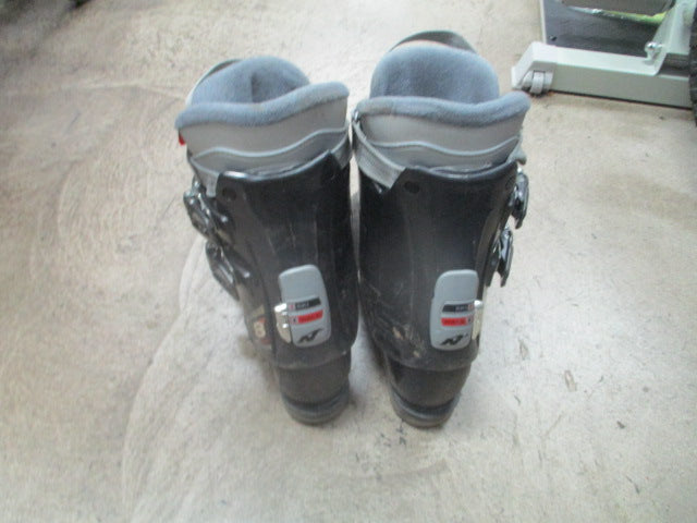 Load image into Gallery viewer, Used Used Nordica 8 W Size 8.5 Downhill Ski Boots
