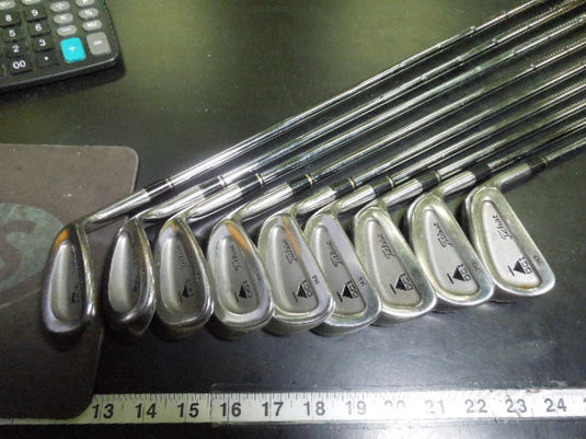 Used Titleist DCI 962 9pc Right Hand Iron Set 3-9 Iron and S,P-Wedge