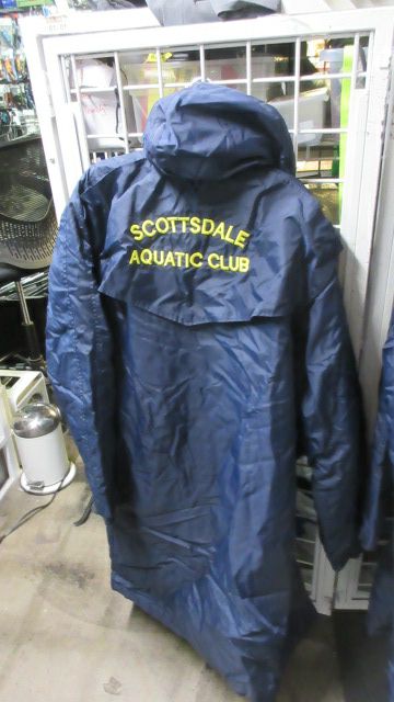 Load image into Gallery viewer, Used Area Scottsdale Aquatic Club Swim Parka Adult Size Large
