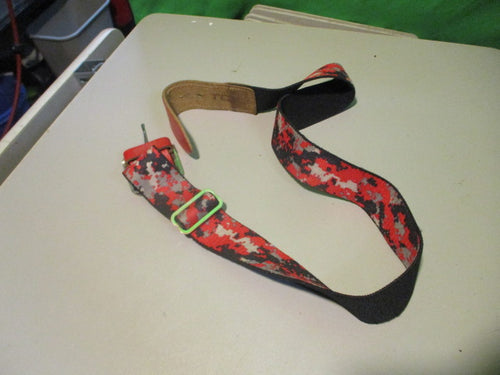 Used TCK Adult Red Camo Baseball Belt