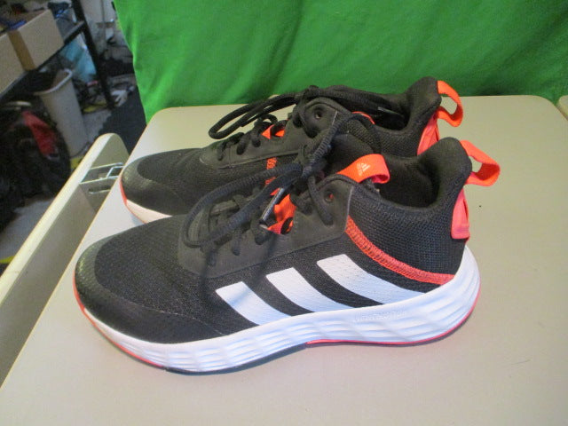 Load image into Gallery viewer, Used Adidas Own The Game 2.0 Size 5 Basketball Shoes
