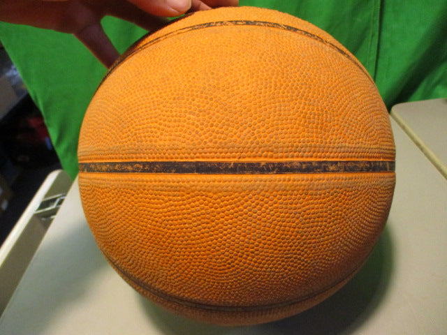 Load image into Gallery viewer, Used Epic Sports Premium Indoor - Outdoor Size 6 Basketball
