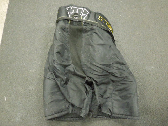 Load image into Gallery viewer, Used CCM Tacks 4052 Jr Hockey Breezers Size Small Heavy Use
