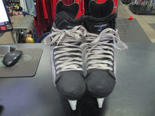 Used CCM Externo E10 Hockey Skates Size 5