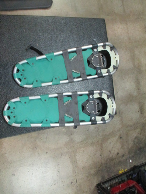 Used Tubbs 30" Winter Snowshoes