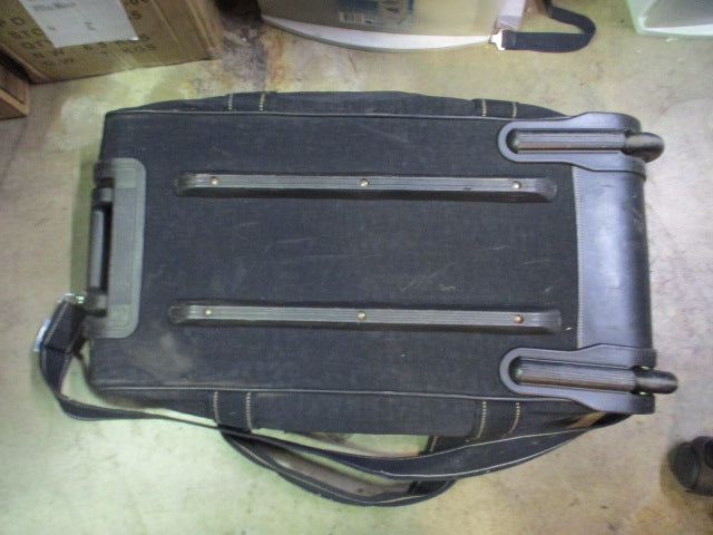 Load image into Gallery viewer, Used Kipling Duffel Bag
