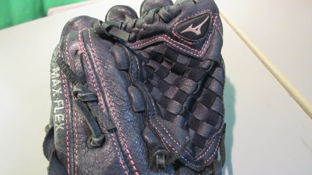 Load image into Gallery viewer, Used Mizuno Finch GPP 1106 Youth 11&quot; LHT Glove

