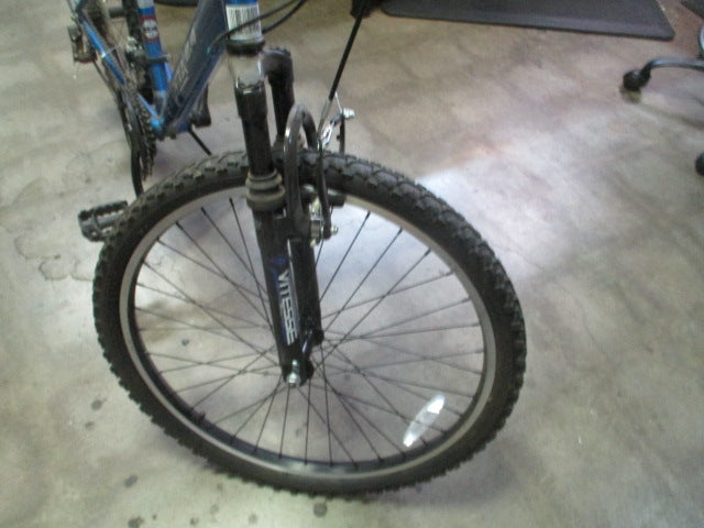 Load image into Gallery viewer, Used Kent 2.4 Terra 24&quot; 21-Speed Mountain Bike
