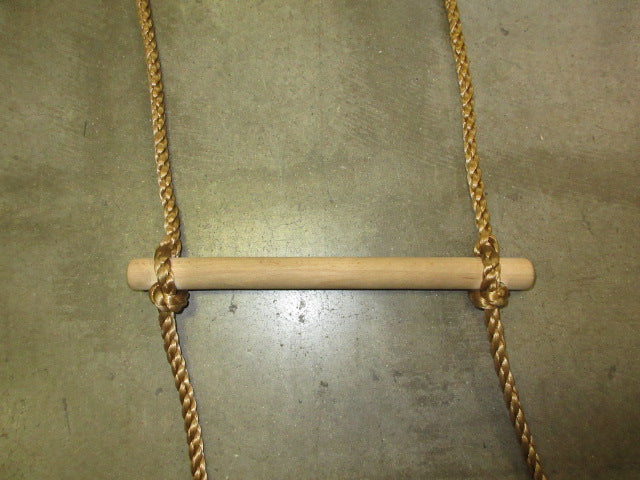 Load image into Gallery viewer, Used Wood Ladder - 14ft
