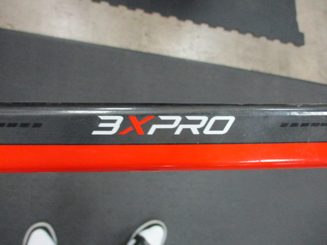 Load image into Gallery viewer, Used Bauer 3X Pro P92 Size 60&quot; Hockey Stick - LH
