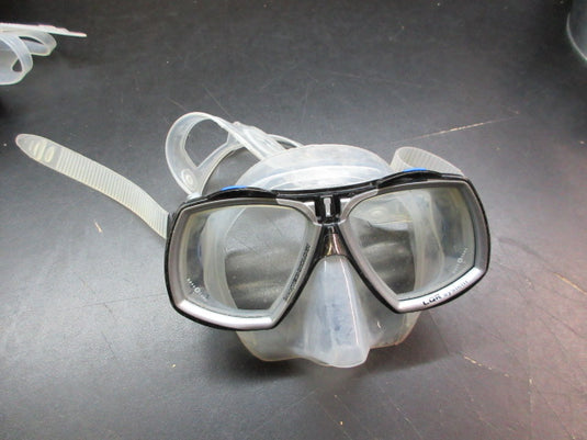 Used Aqua Lung Look2 Scuba Mask