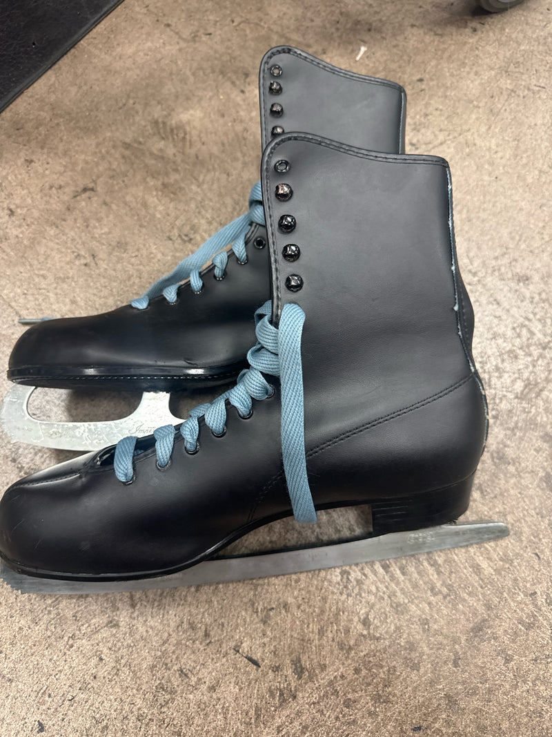 Load image into Gallery viewer, Used Imperial Ice Skates Size 12 US Mens
