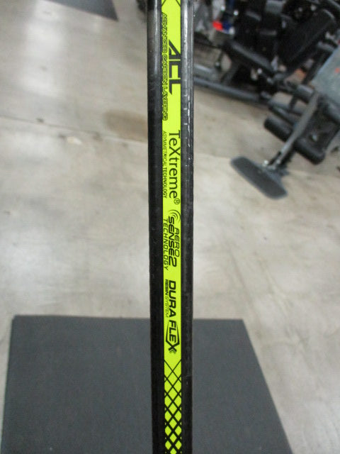 Used Bauer Vapor Flylite 61" Hockey Stick - LH