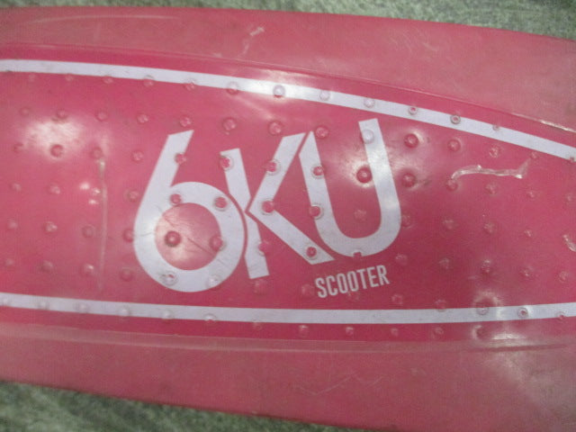 Load image into Gallery viewer, Used 6KU Kids Scooter
