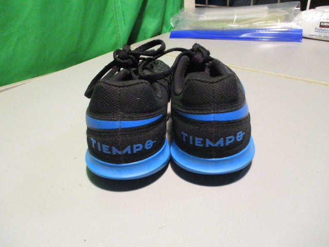 Load image into Gallery viewer, Used Nike Tiemp Size Youth 5.5 Indoor Soccer Cleats
