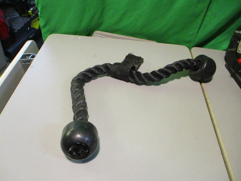 Load image into Gallery viewer, Used US Army 21&quot; Tricep Rope
