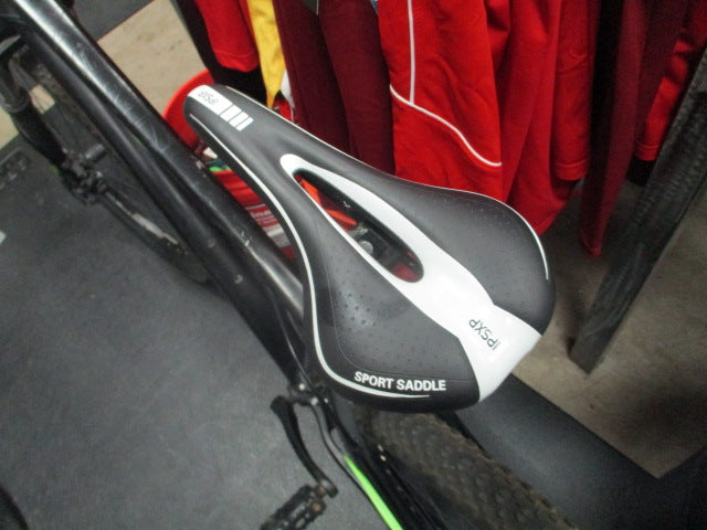 Load image into Gallery viewer, Used North Rock XC 27 21 Speed 27" Mountain Bike
