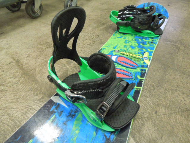 Load image into Gallery viewer, Used Lib Tech Banana Tech 159cm Snowboard with Union Bindings
