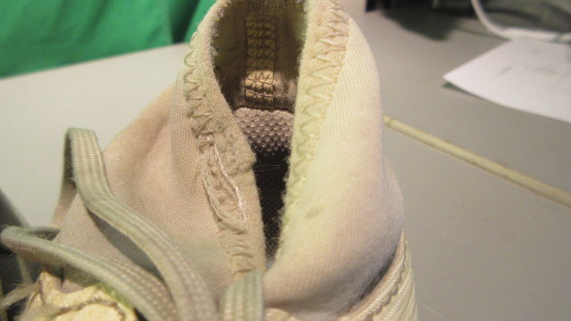 Load image into Gallery viewer, Used Nike Mercurial Superfly 9 Club Youth 2.5Y Indoor Soccer Turf Cleats
