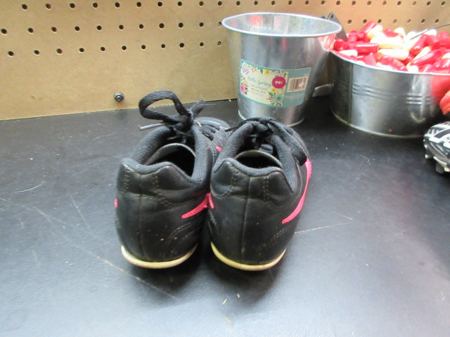 Load image into Gallery viewer, Used Nike Chaser Soccer Cleats - Size 12c
