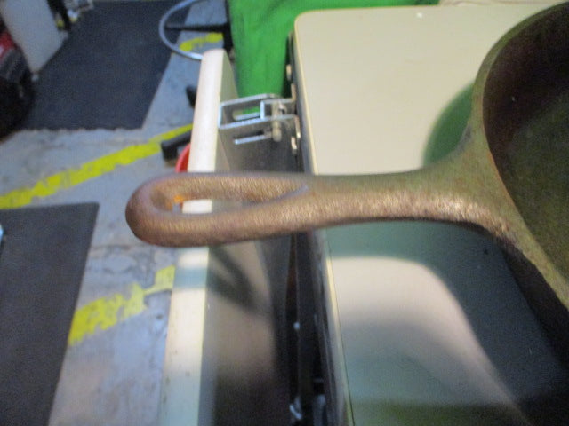 Load image into Gallery viewer, Used 13&quot; Cast Iron Pan
