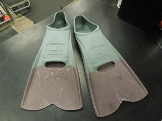 Used TYR Youth Crossblade Slip On Fins Size 1-3