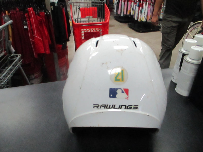 Load image into Gallery viewer, Used Rawlings R16J - R1 Size 6 3/8 - 7 1/8 Batting Helmet
