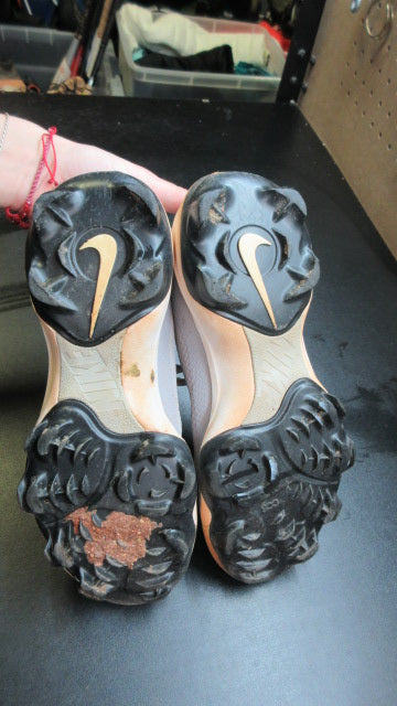 Load image into Gallery viewer, Used Nike Trout Baseball Cleats - Size Youth 5 -
