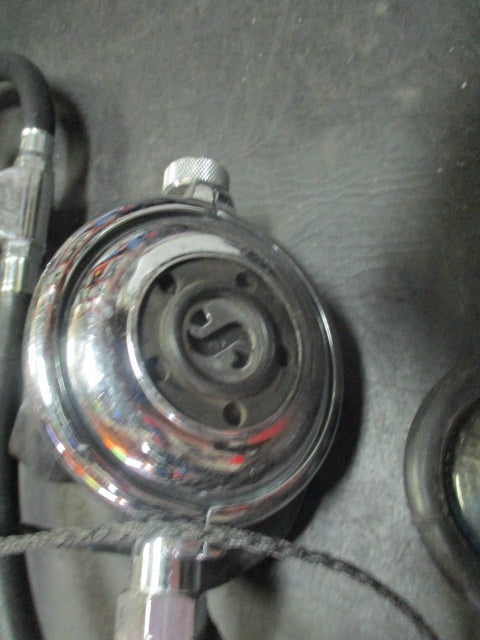 Load image into Gallery viewer, Used Vintage Scubapro Single Stage Regulator
