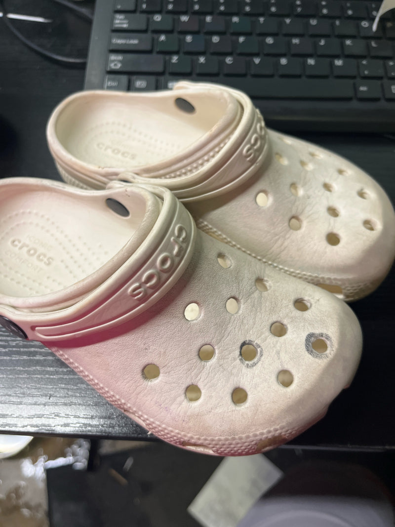 Load image into Gallery viewer, used white crocs size Y13
