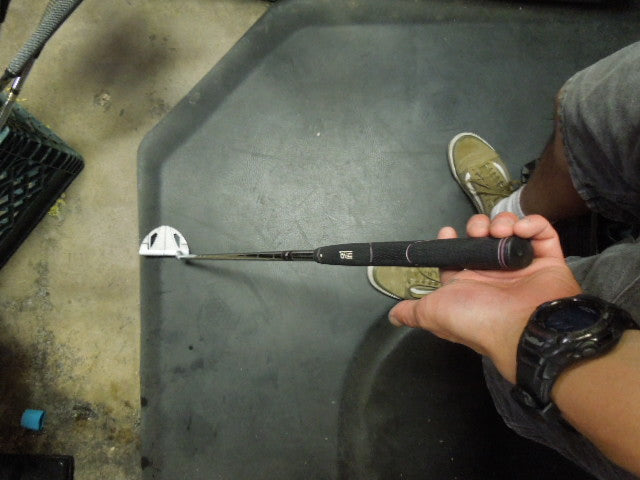 Load image into Gallery viewer, Used Zevo 1100 Half-Mallet Right Hand 31" Putter
