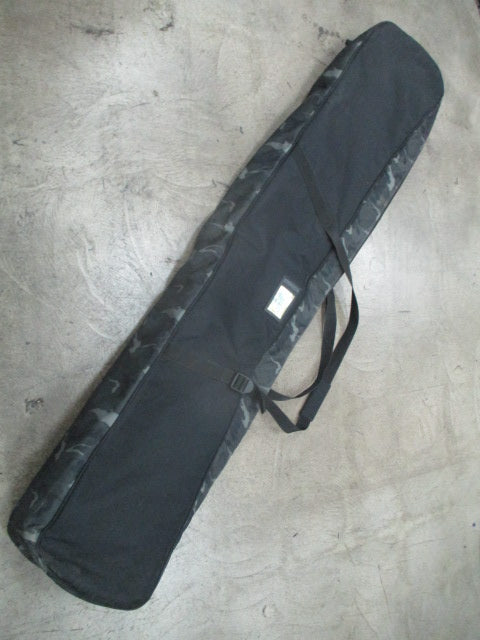 Used Dakine 180cm Padded Snowboard Bag (Has Wear Inside Bag)