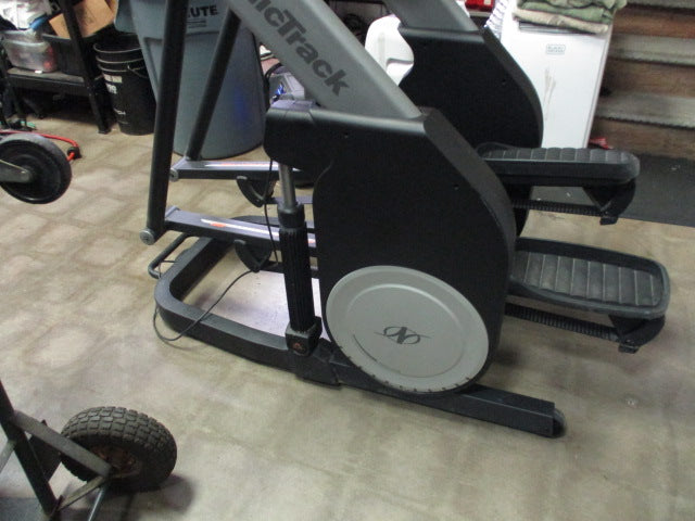 Load image into Gallery viewer, Used Nordic Track Freestride Trainer FS9i Elliptical
