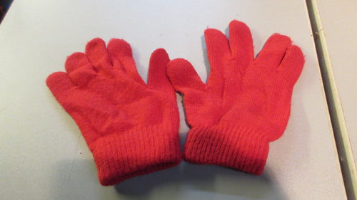 Used Kids Red Knit Gloves