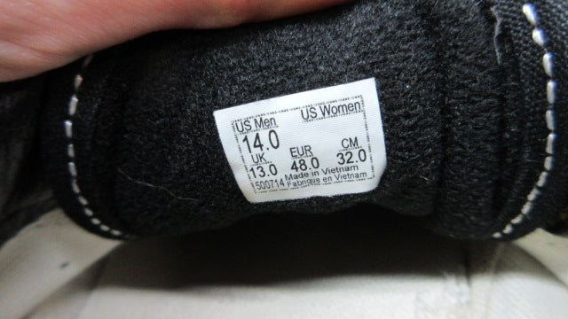 Load image into Gallery viewer, Used Vans Sneakers - Size 14
