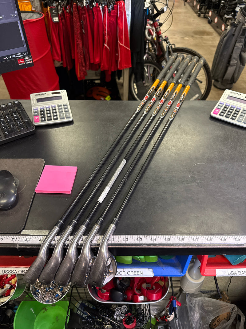 Load image into Gallery viewer, Used TaylorMade R7 Draw Right Hand ICT 5pc Iron Set 5-9i
