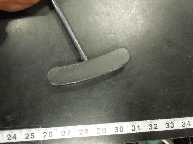 Load image into Gallery viewer, Vintage Slotline Model 9815 Center Shaft Broomstick Right Hand 47" Putter
